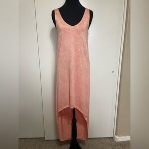 Elegant High-Low Sleeveless Dress in Soft Pink